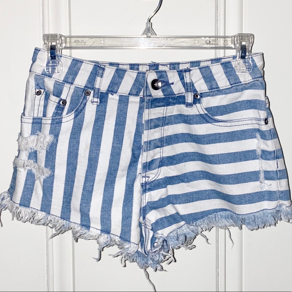 High rise denim and white shorts